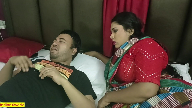 Indian Xshot: Làm ơn đụ tôi và làm cho tôi có thai