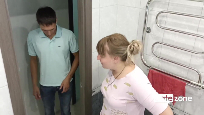 Datezone: Tombul orta yaşlı seksi kadın genç bir adamla seks yapıyor