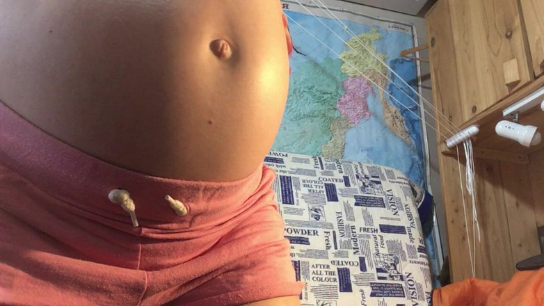 Risky Hairy Couple: 怀孕的红发女郎与大奶子