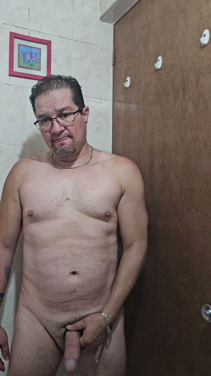 Brayan_PerDiazz: Before a Bath I Played with