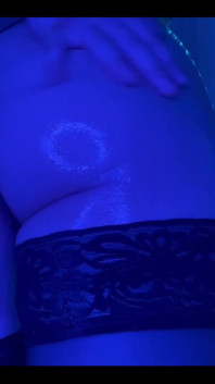Jucie girl's ass