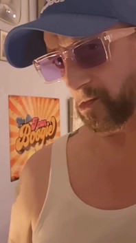 Spodní prádlo fetiš a extrémní vyboulení