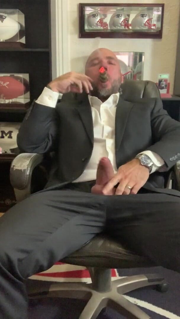 MasculineJason - Jason Collins: Zigarre raucht mit einem riesigen hard-on!