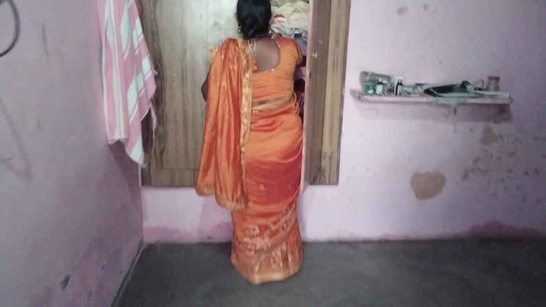 Yourgeeta8899: Švagrová šla do funkce v krásné sárí! Před odchodem do funkce...