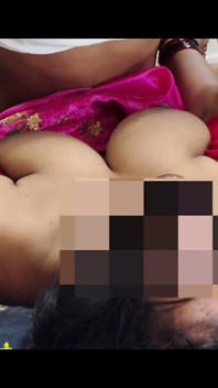 Bekas teman lelaki tiba-tiba pulang ke rumah satu hari apabila saya menjolok dan berkongkek dengannya apabila suaminya tiada di rumah.