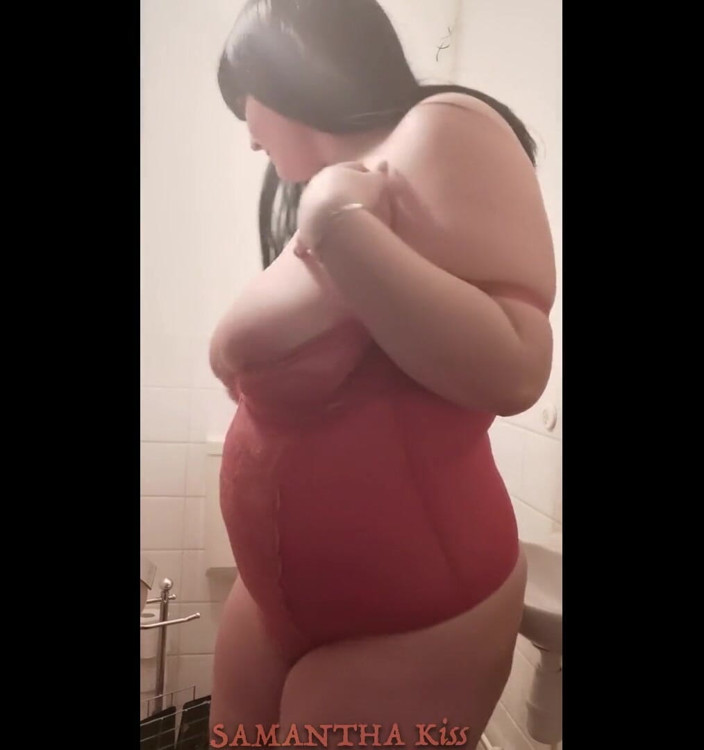 Samantha Kiss: ディルド乗馬トイレ