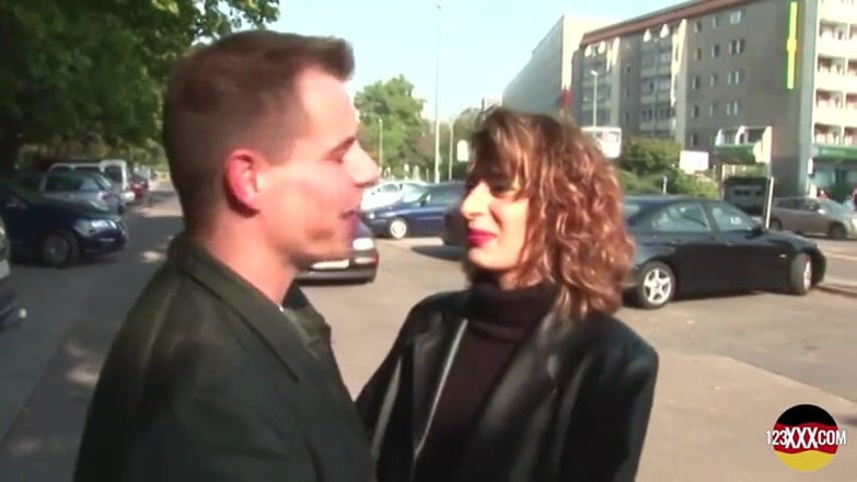 123XXX - 100% Amateurs: Miluje jezdit na péru až k jejímu limitu