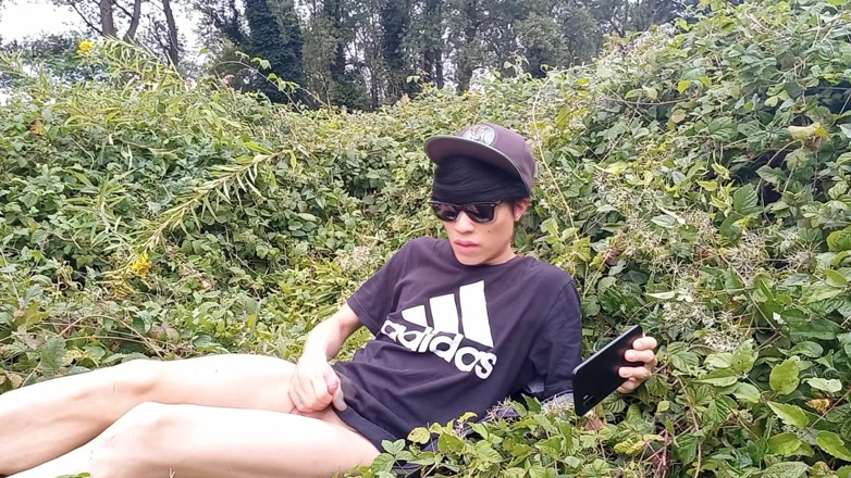 Jon Arteen: Twink Asia gay