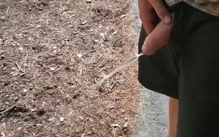 Russie good boy: Boy Peeing Outside Cabin