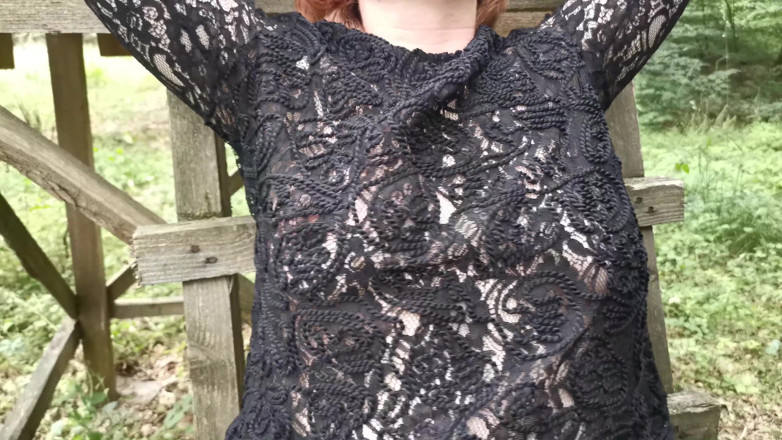 Bouncy Tits Action: Tits slapping in black fishnets