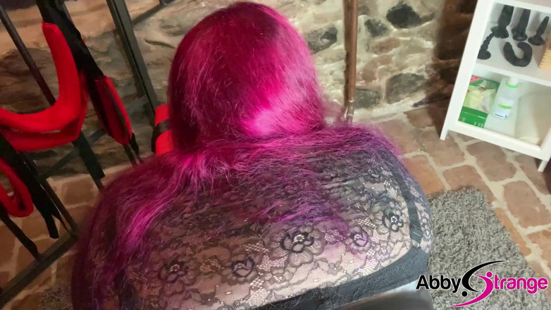 Abby Strange: 질싸로 따먹히는 독일 통통한 애비 이상한