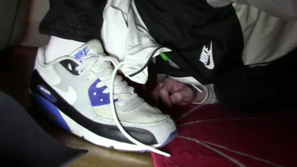 Sneaker gay: Leo Senthy knullade barbacka i jockstrap av Tim Cosla