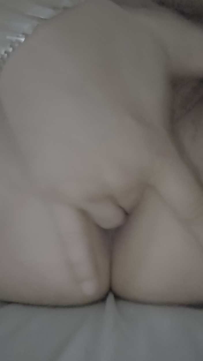 Doar eu: 满足我自己。手指插入她的阴户。我喜欢