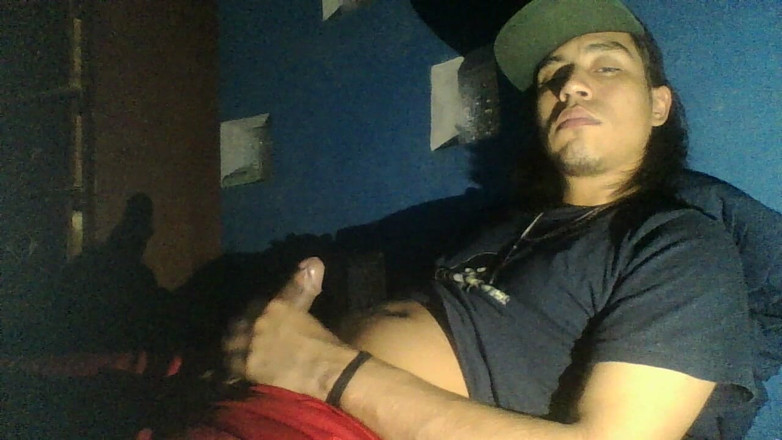 AlexAlejandro13: Süper Şimdi bana bak, web kameralarını izlerken nasıl karanlık oluyorum.