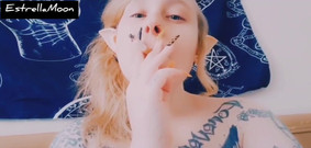 Estrella Steam: Elf kouří cigaretu