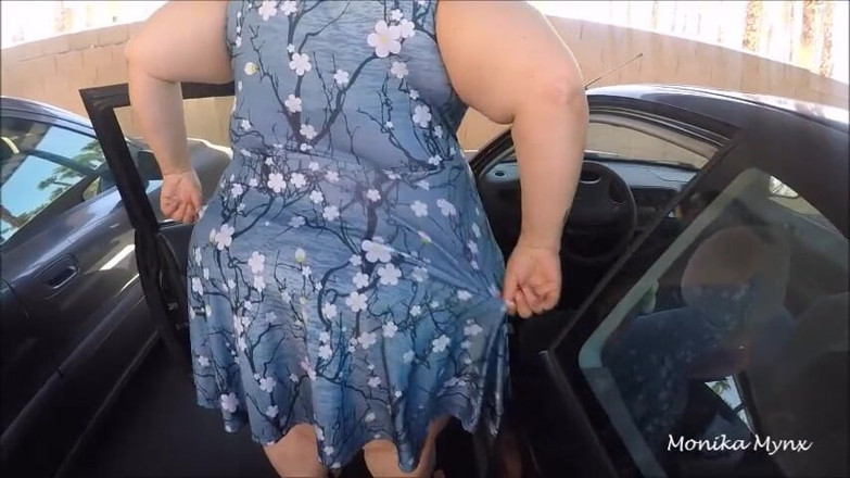 BBW Pleasures: Une SSBBW stupéfait se promène en voiture