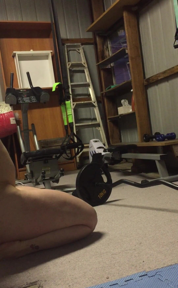 Michellexm: Deadlifts Naked