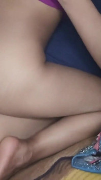 Nuovo video del mio figliastro nel mio letto
