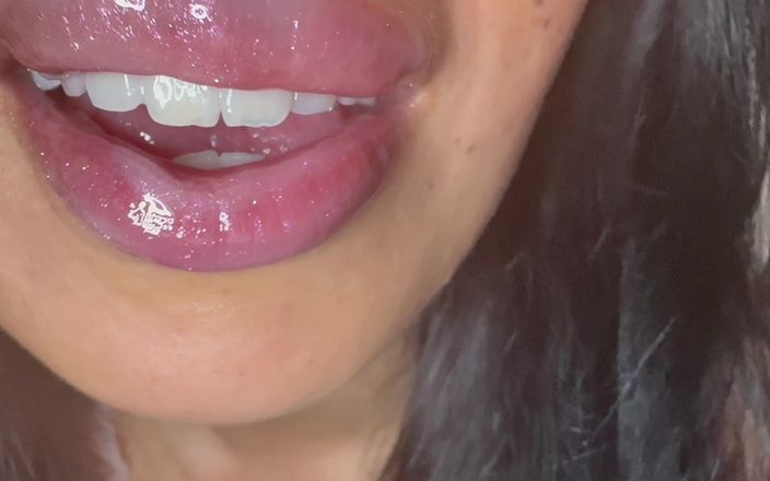Asmr_mouth: Um Loooot de Lipgloss quando eu beijo