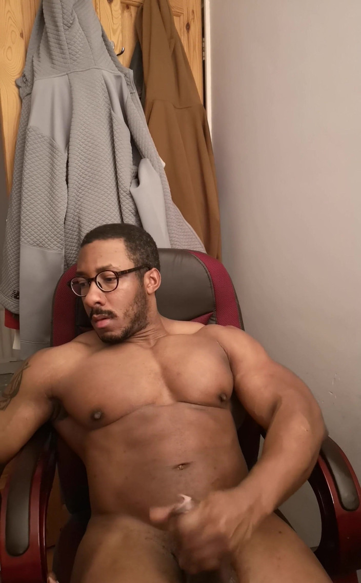 Amadeus: Wank My BBC Before Bed