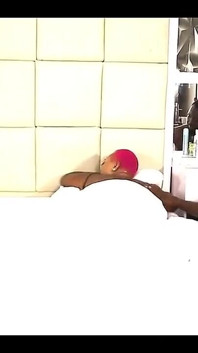 Ha scopato il suo ragazzo migliore amica