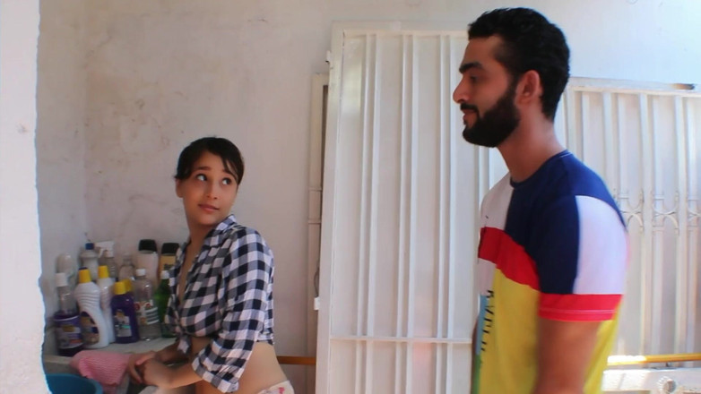 Emma vict: Nemůžu uvěřit, co je to za děvku, můj soused! - Porno...