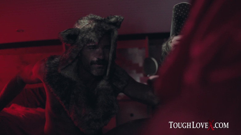 ToughLoveX: Toughlovex - Scarlett Mae rencontre Werestud