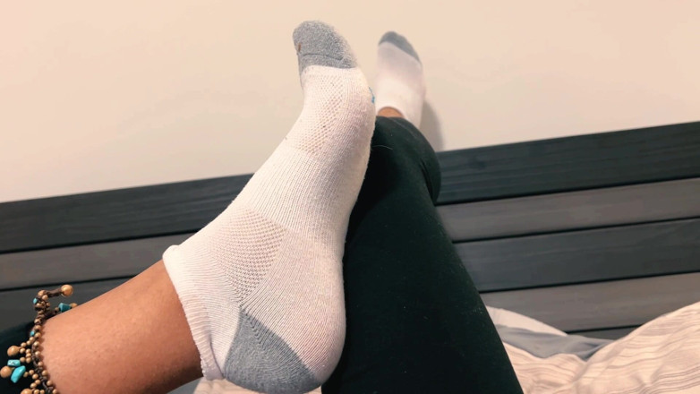 Mya Mula Goddess: Socken necken