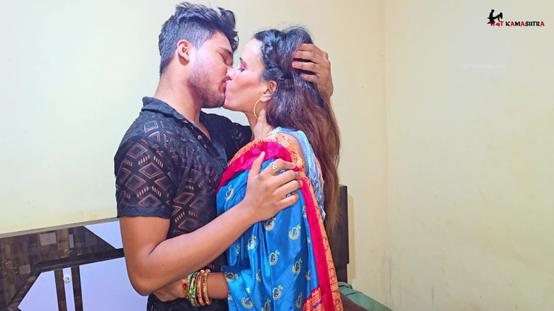 HOTKAMASUTRA: Pancutan mani dalam pepek bhabhi desi