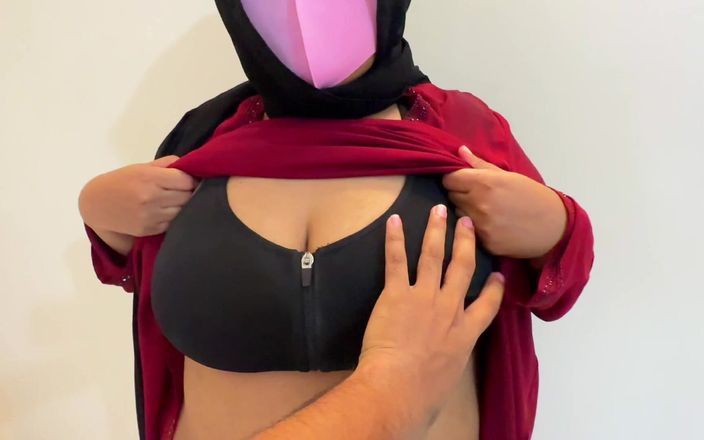 Aria Mia: Meniduri ibu mertua muslim gemuk dengan burqa merah &amp; jilbab