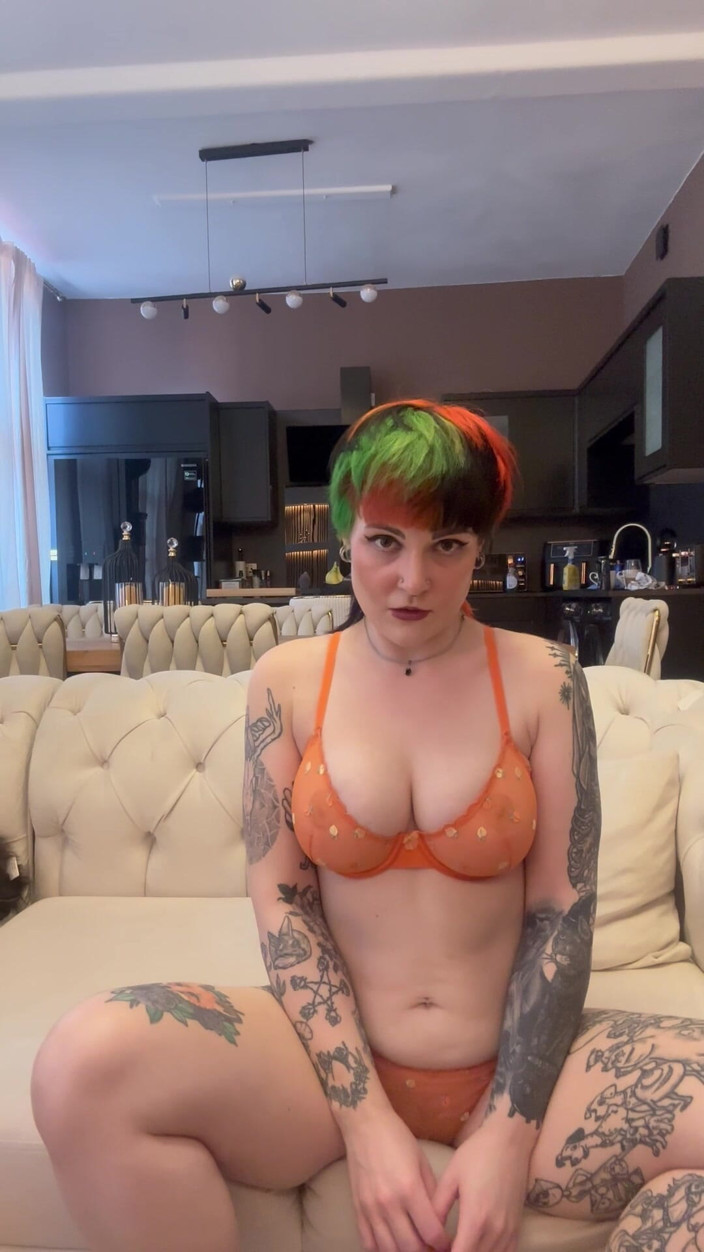 Bigtiddygoth: La spietata ballbusting di miss ruby joi - accarezza, implora e...