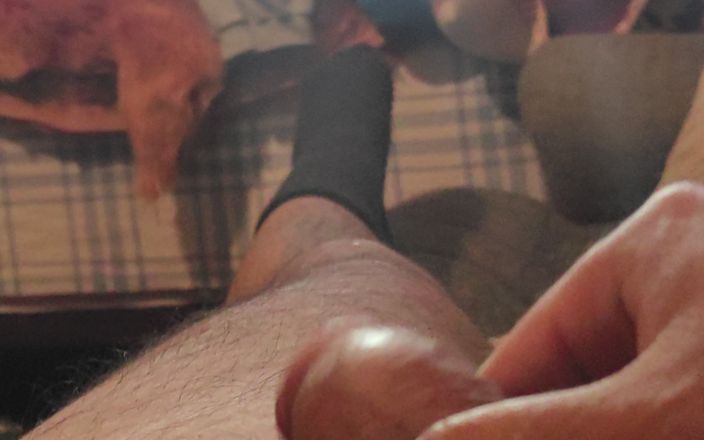 Sofianec85: Solo en el sofá de la sala de estar