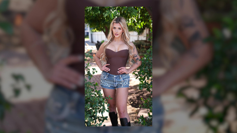 Tommy Wood XXX: Namiętny seks z idealną brytyjską blondynką Bambi Brooks