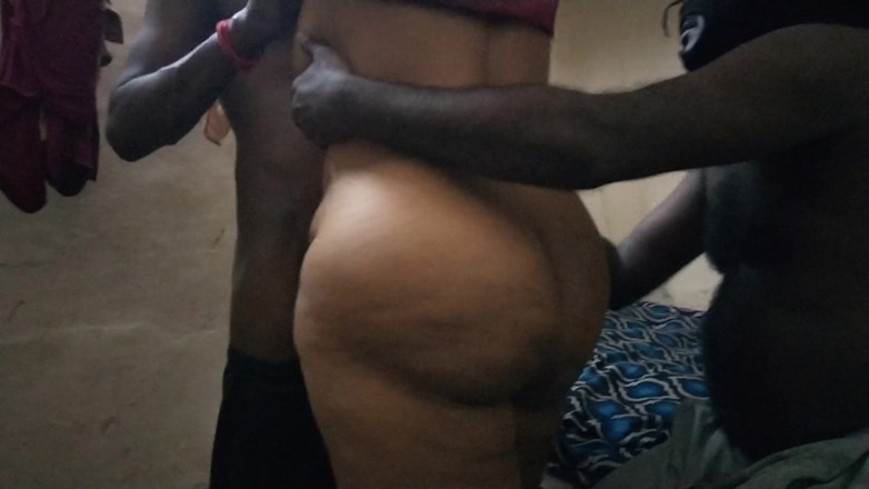 Benita sweety: Divya berkongsi teman lelakinya dengan ibu tiri