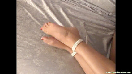 Spungy Gunk Films: Blonďatá děvka má několik trýzních otroctví