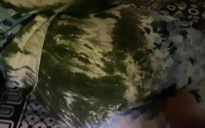 Arabicqueen: Big Ass Touching and Pressing