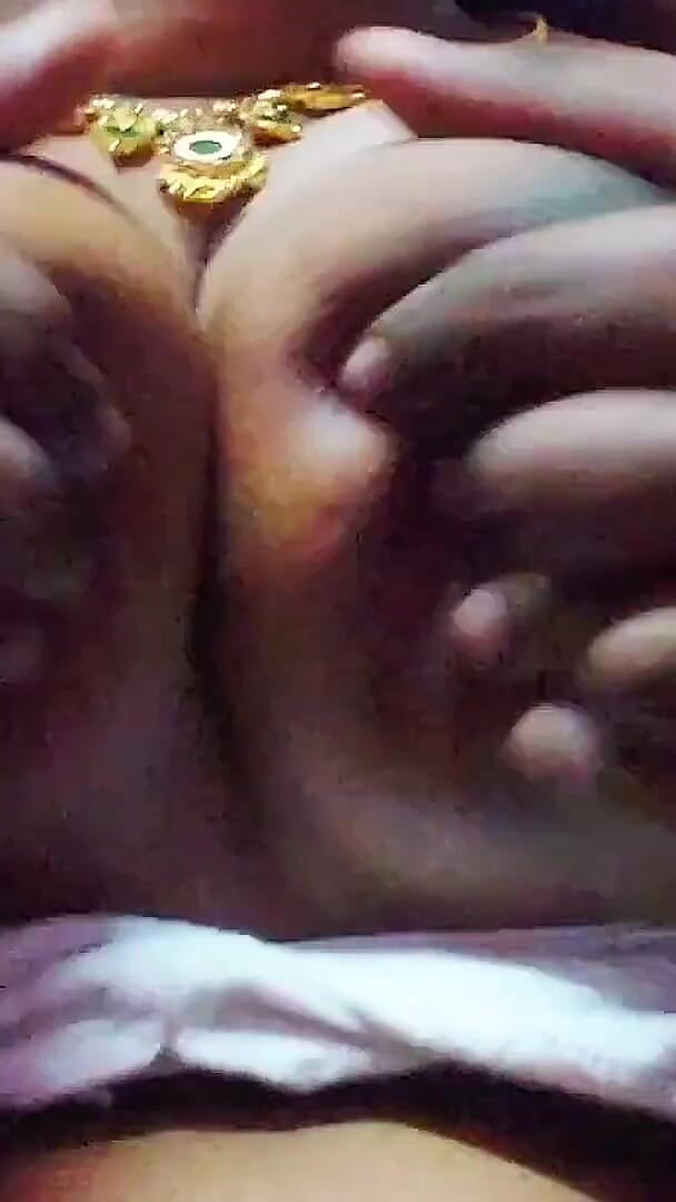 Desi Mohini: Mẹ kế nóng bỏng của bạn tôi xxx tập 2