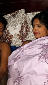 hot desi vidiyo. pati aur patni ne bauni raat men haardakor seks kiya, har choot chodo (tejasvini)