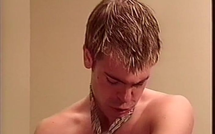 Gay RetroX VHS: Пылкие мужчины в движении 3