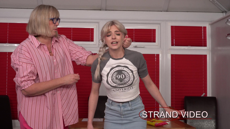 Sarah Stern: 耳朵拉过我的膝盖