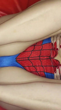 Spider Woman with Highly Arched Feet Loves Footjob