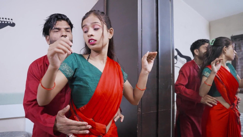 Aaka: Tharki Tailor 21-year-old Tight Chuted Girl on the Pretext of Taking...