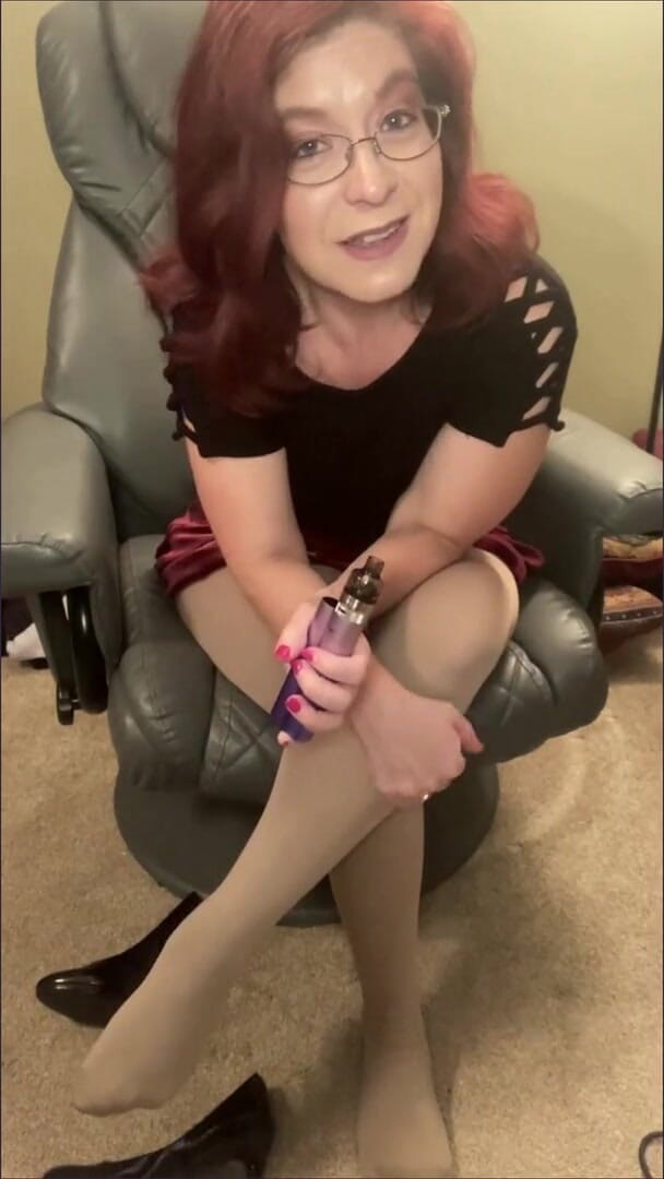 Elianna: Pantyhose Foot Seduction - Custom