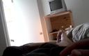 Caressonnous: I Masturbate in My King Bed