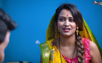 Desi Bold Movies: Bhabhi Desi Bihari Berkongkek Tegar Bertiga Dengan Dua Debarnya Semasa...