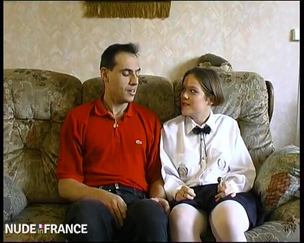 La France a Poil: Холостячка взрывает ее учитель математики.