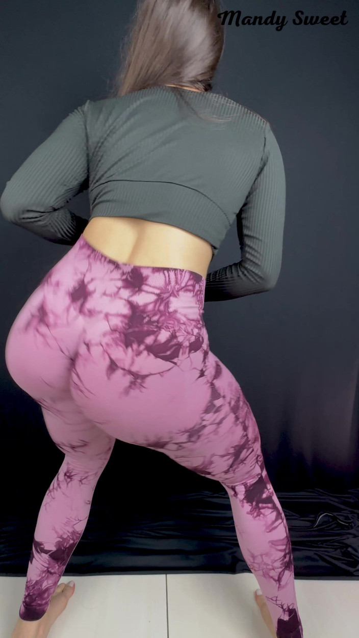 Mandy Sweet studio: Бразильська велика дупа тверкає під звуки фанку зі своїми легінсами без трусиків