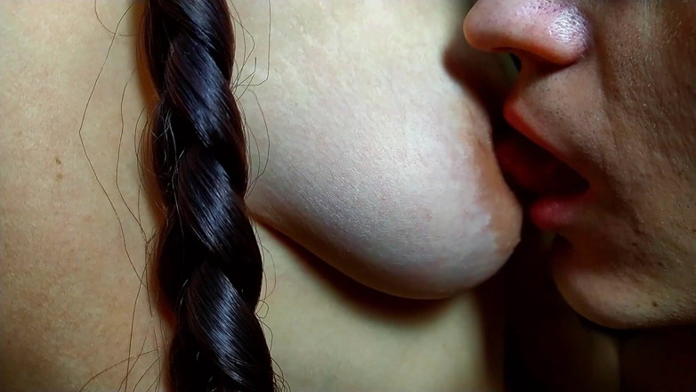 Nipple Stock: Sappig tepelzuigen