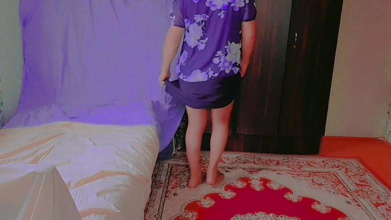 Kitty_Cross: 빠른 사정. 자지를 빨아주는 겸둥이 펨보이 사정