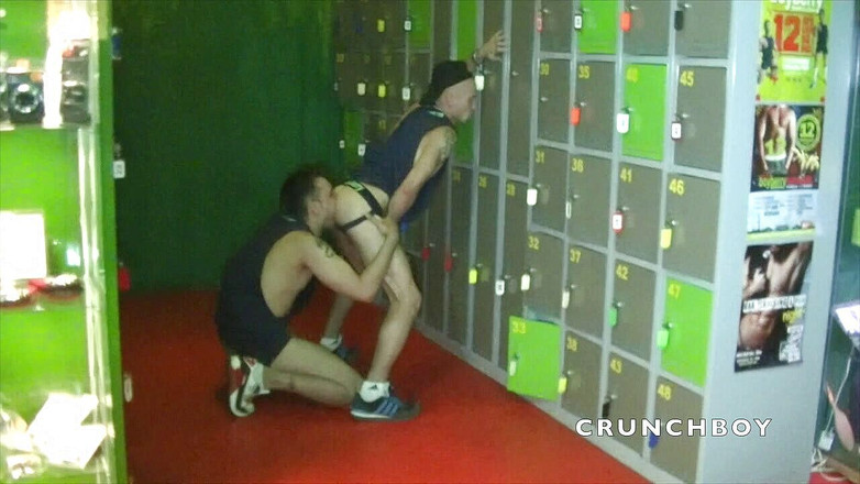 Raw French Bad boys: Yago fickte roh in der umkleidekabine